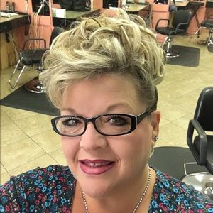 Meet your Posher, Renee